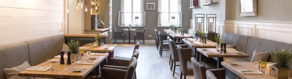 Restaurant hennys gastraum